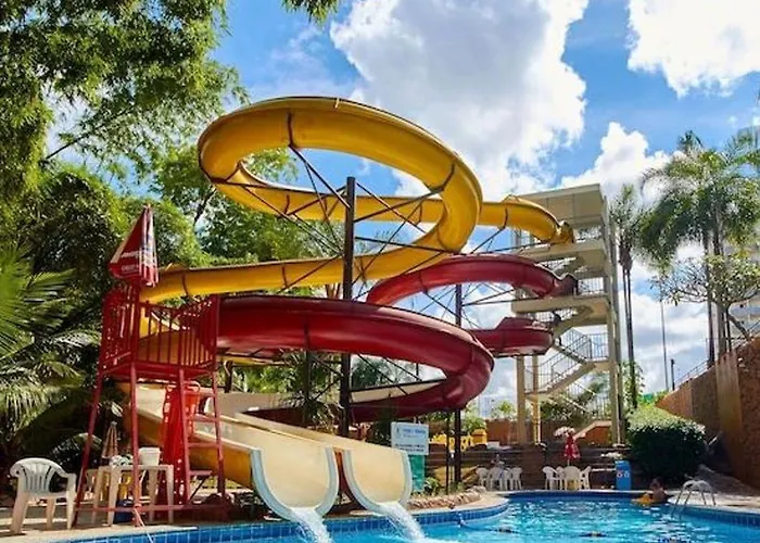Golden Dolphin - Grand Hotel Flat Com Netflix