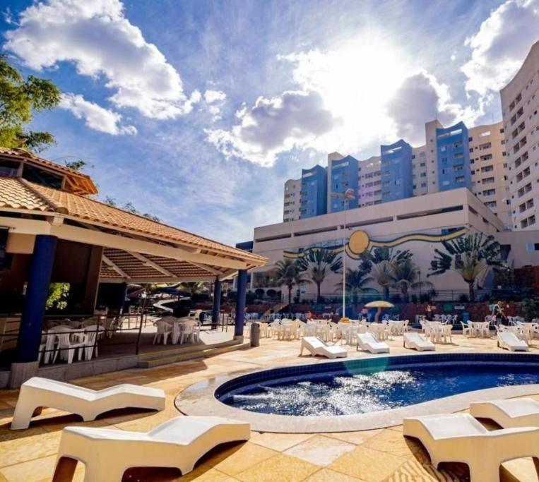 Golden Dolphin - Grand Flat Com Netflix * Caldas Novas